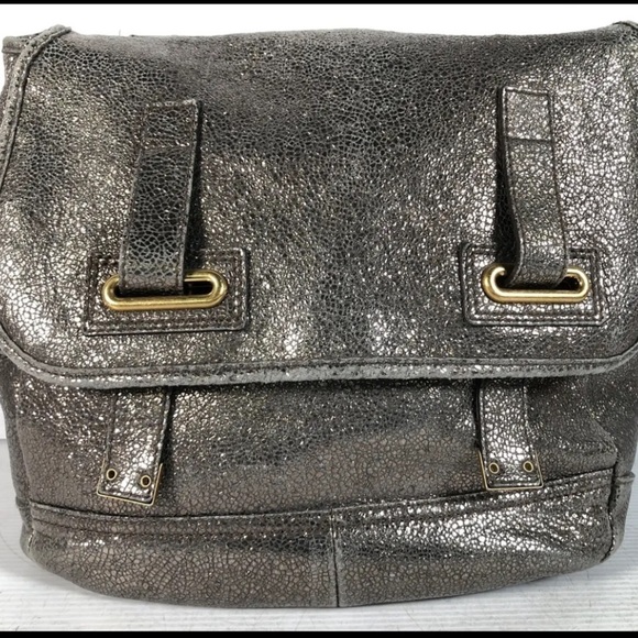 YVES SAINT LAURENT
Leather Medium Besace Flap metallic silver - Picture 8 of 11